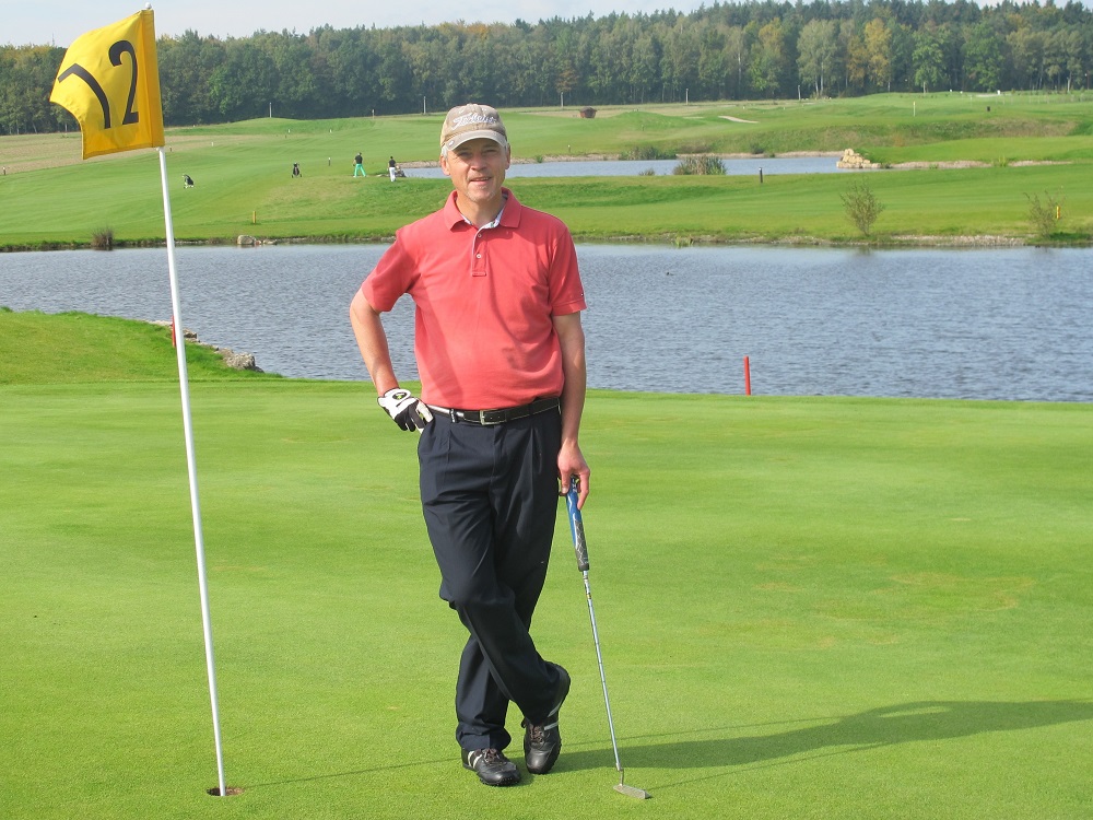 Golfer on 12th hole knows how much you need for retirement